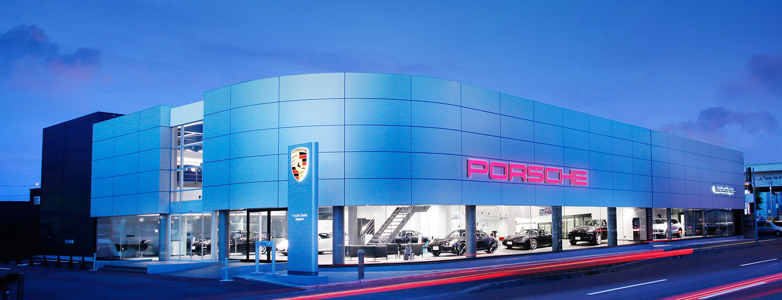 Porsche Center Sapporo.