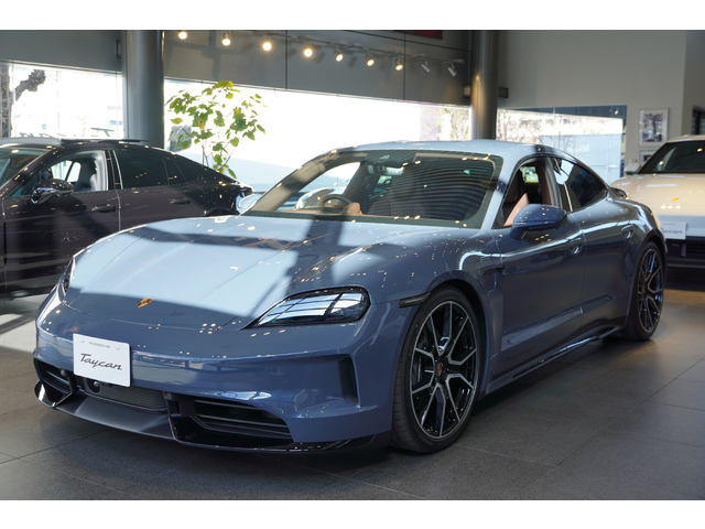 Taycan 4 Black Edition