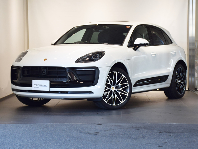 2023年式　マカンT　RHD　PDK