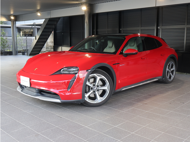 2024年　タイカン４クロスツーリスモ　RHD