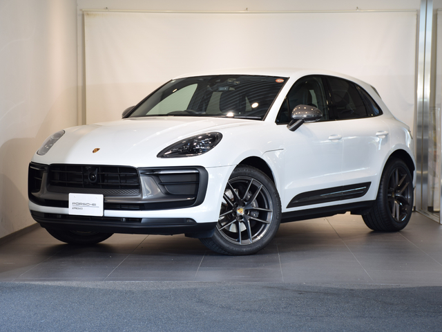 2023年式　マカンT　RHD　PDK