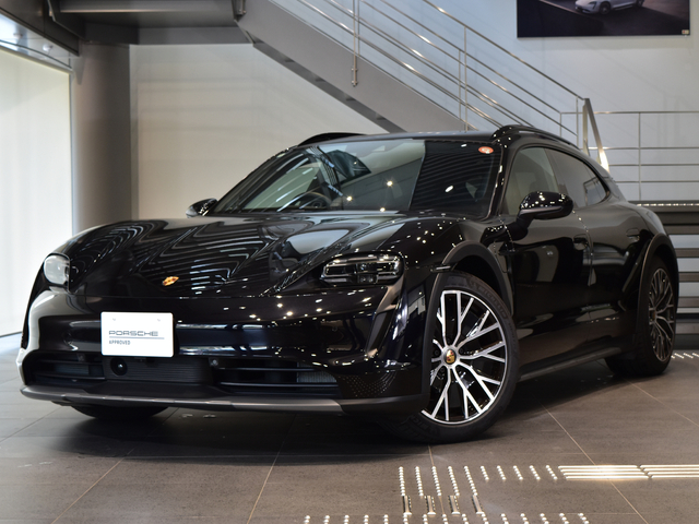 2022年式　タイカン 4 Cross Turismo　RHD　AT