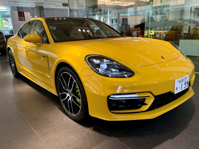 Panamera 4 E-Hybrid Platinum Edition