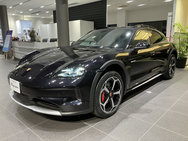 2025年式 タイカン4Sクロスツーリスモ