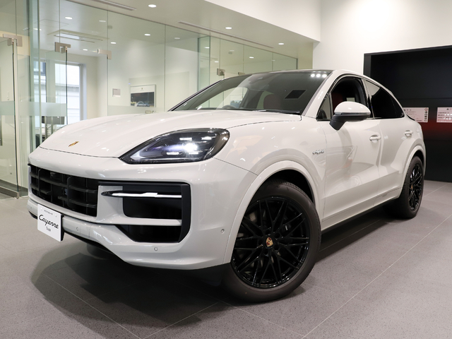 2025　Cayenne E-Hybrid Coupe　8Tip-S　RHD