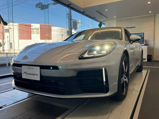 2026年式　パナメーラ　RHD/PDK　J82018