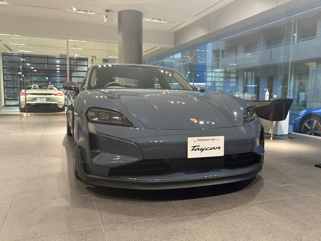 Taycan Turbo GT with Weissach