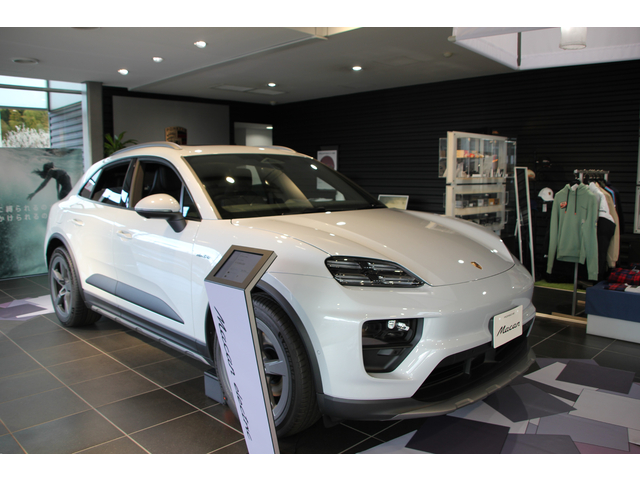 MY2025 Macan Electric