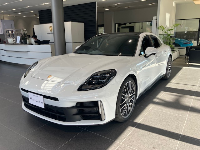 2025年式　パナメーラ4EHV