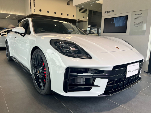 MY2025 Panamera GTS