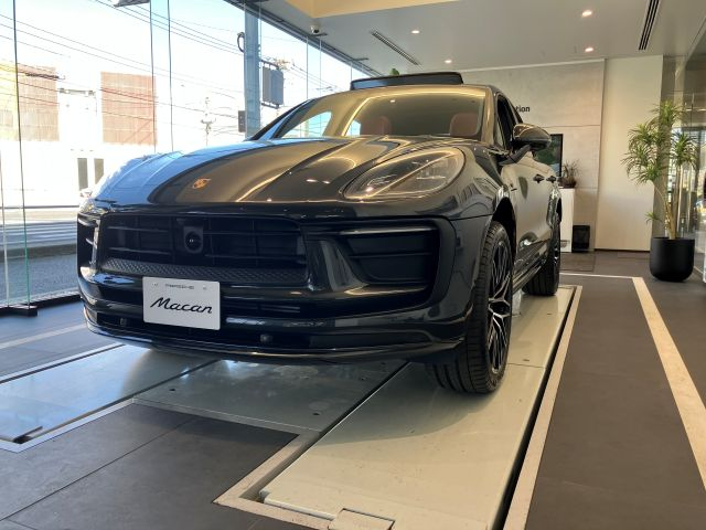 2026年式　マカン　RHD/PDK　J85760