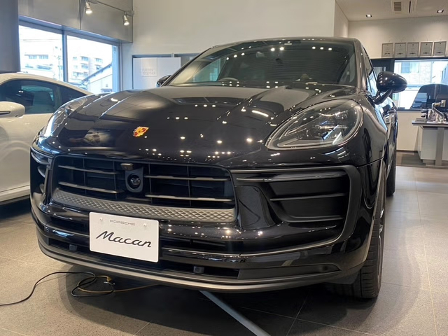 展示車両 ｜ ポルシェセンターみなとみらい ｜ Dr. Ing. h.c. F