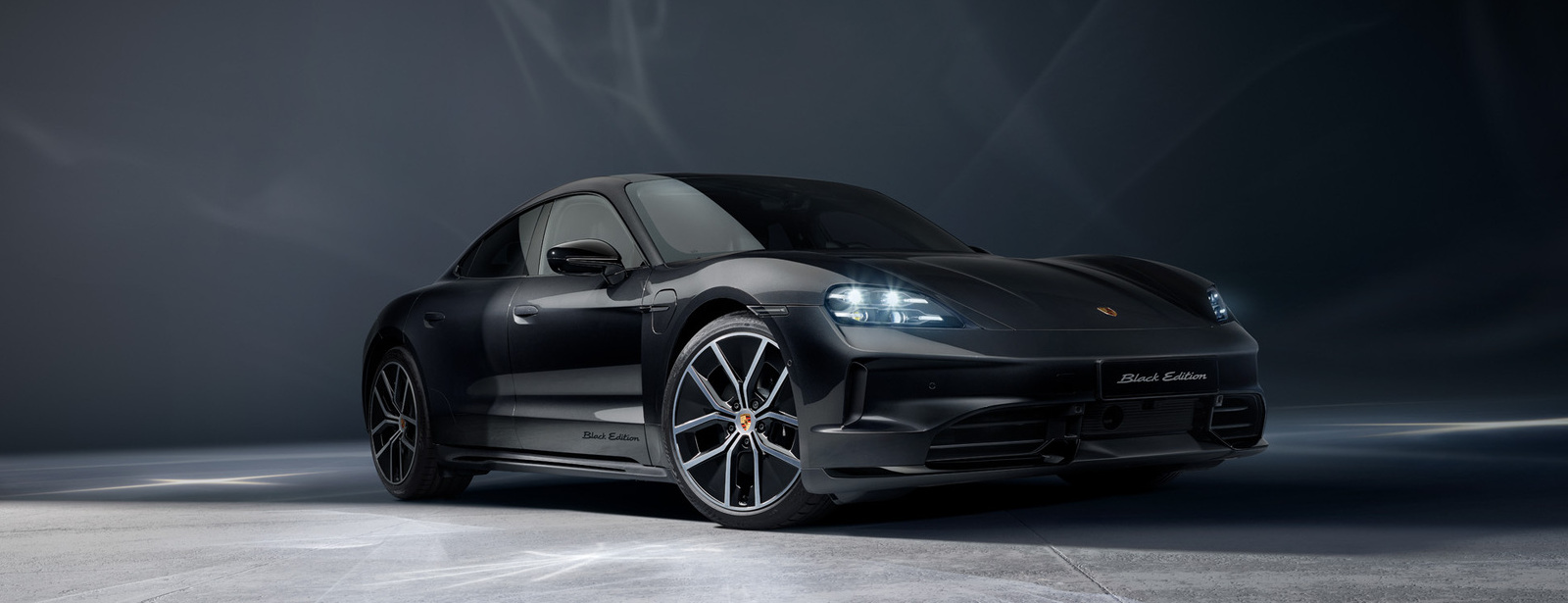 Taycan Black Edition