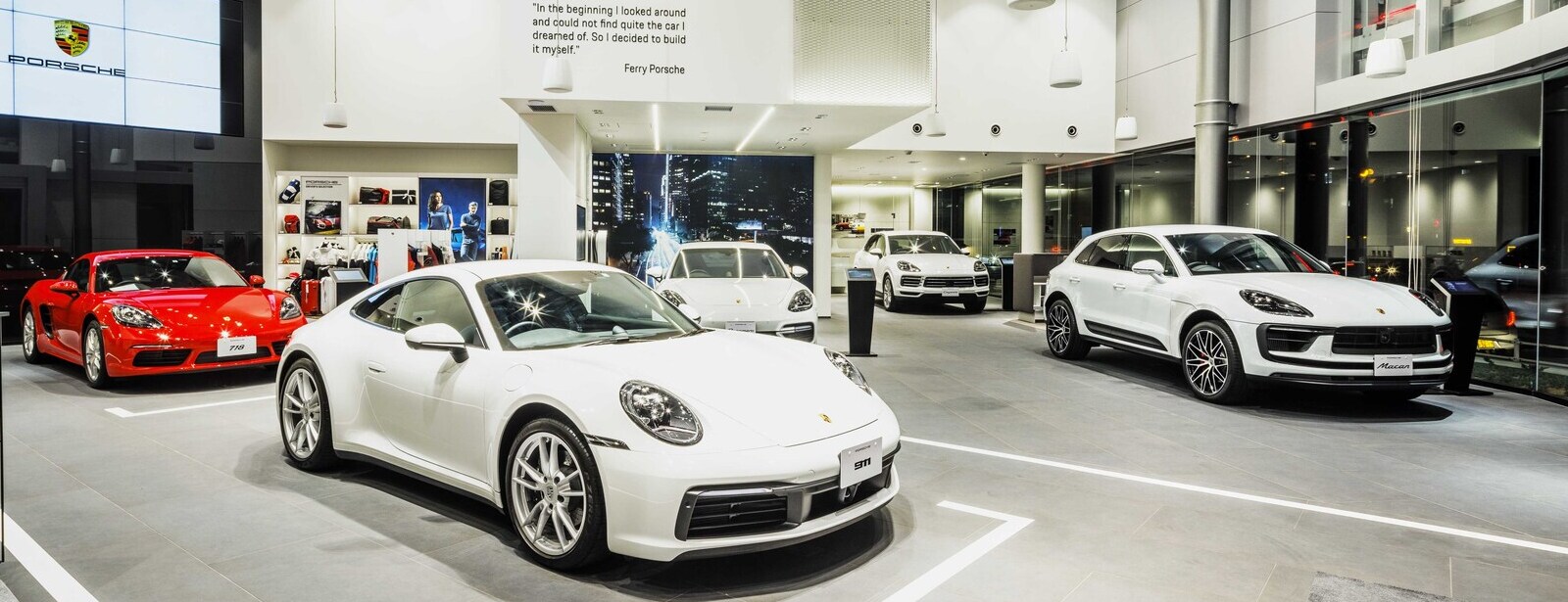 Porsche Center Kagoshima.