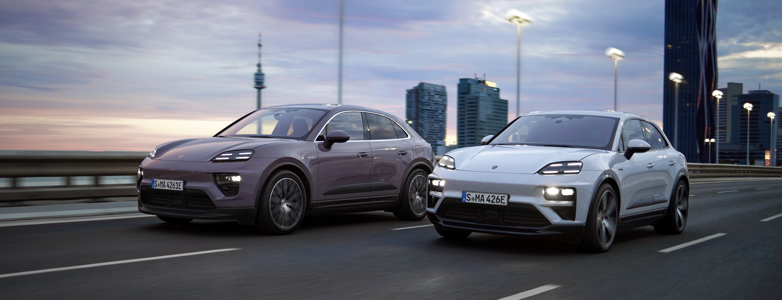 紅葉を堪能　高速試乗会