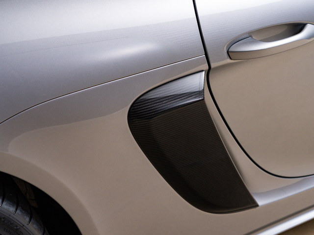 【来店可能な方】Hennessy 250年 スタンド 注目の認定中古車 ｜ ポルシェセンター名古屋 認定中古車