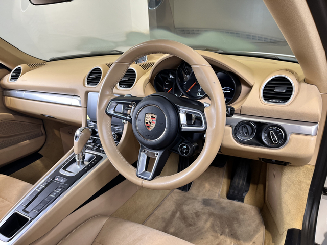 注目の認定中古車 ｜ ポルシェセンター北大阪 認定中古車センター