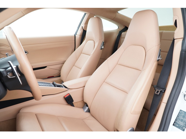 注目の認定中古車 ポルシェセンター横浜青葉 認定中古車センター Dr Ing H C F ポルシェ Ag