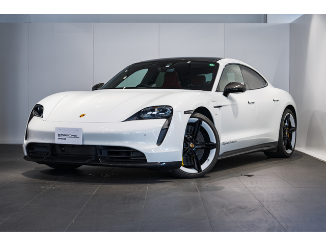 2023年式　タイカンターボS　右ハンドル