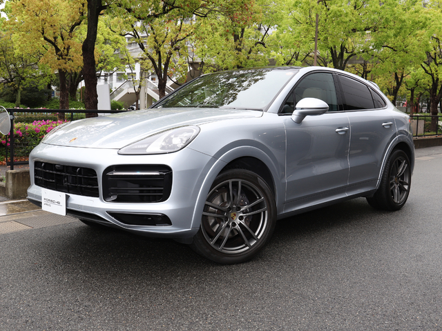 2021　Cayenne Coupe　8Tip-s　RHD