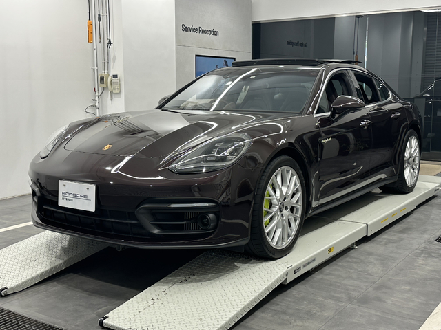MY2023　パナメーラ４SE-hybrid　RHD　【R25-0921】