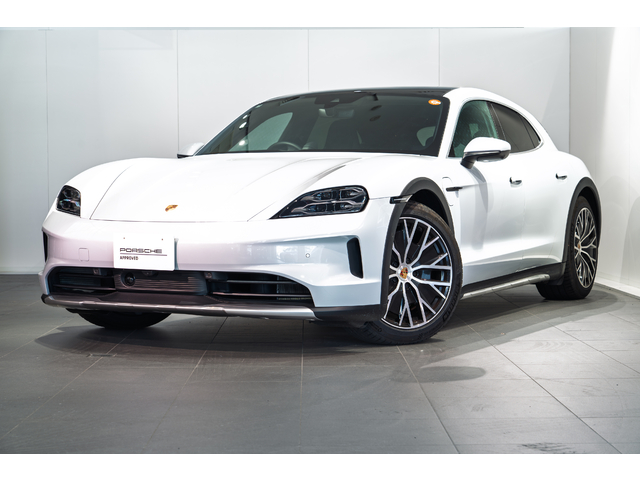 2025年式　タイカン4SCT　右ハンドル