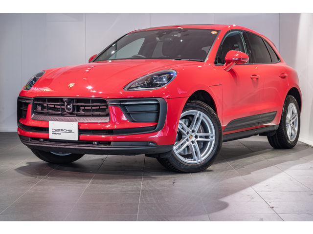 2024年式　マカン　PDK　右ハンドル