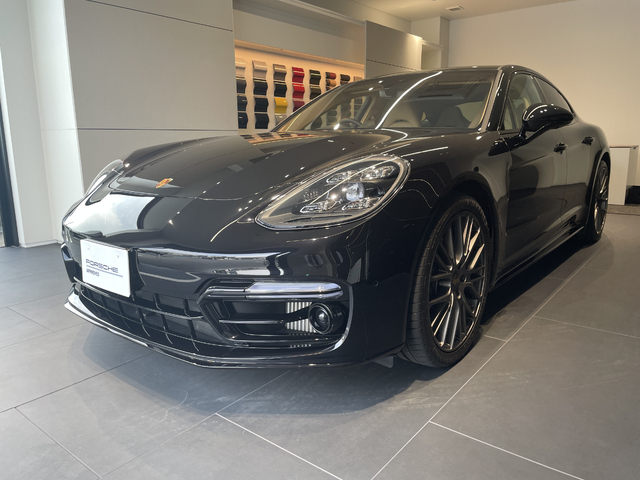 Panamera 4 Platinum Edition