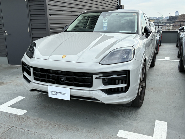 カイエンSハイブリッドクーペ クレヨン スポクロスポエグ 2024年