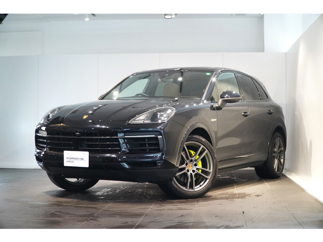 2021年式　カイエンE-Hybrid　ティプトロニックS　右ハンドル