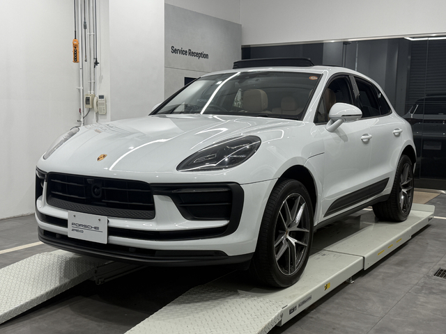 MY2023　マカン　RHD【R26-0105】