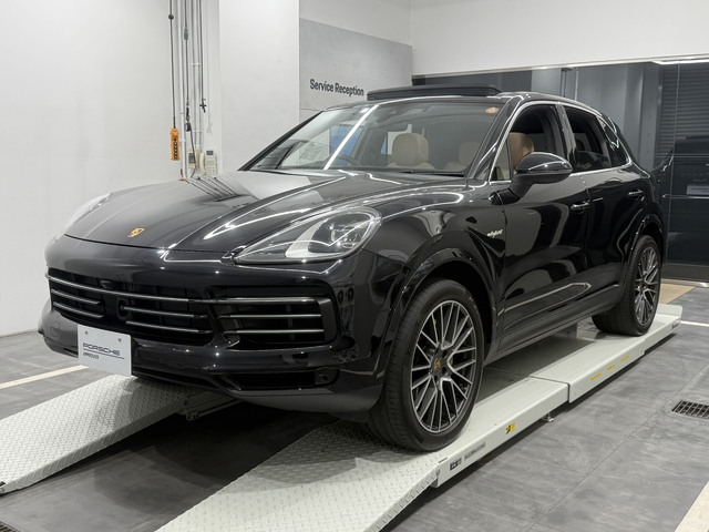 MY2020　カイエンE-hybrid　RHD【R26-0316】