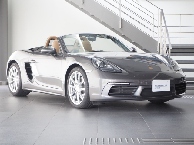 注目の認定中古車 ポルシェセンター中大阪 認定中古車センター Dr Ing H C F ポルシェ Ag