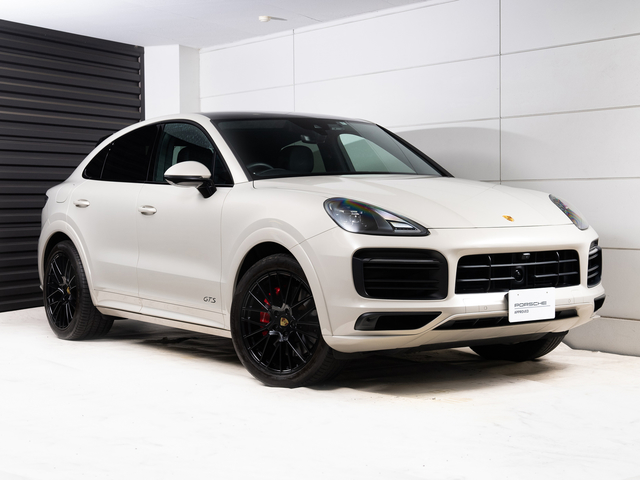 注目の認定中古車 ポルシェセンター名古屋 認定中古車センター Dr Ing H C F ポルシェ Ag