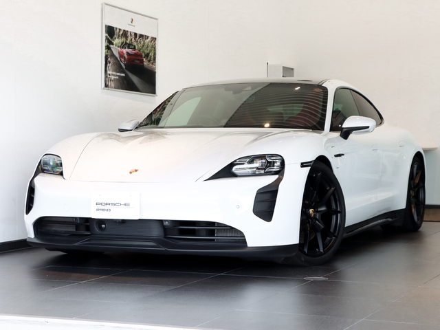 MY2024 タイカンGTS