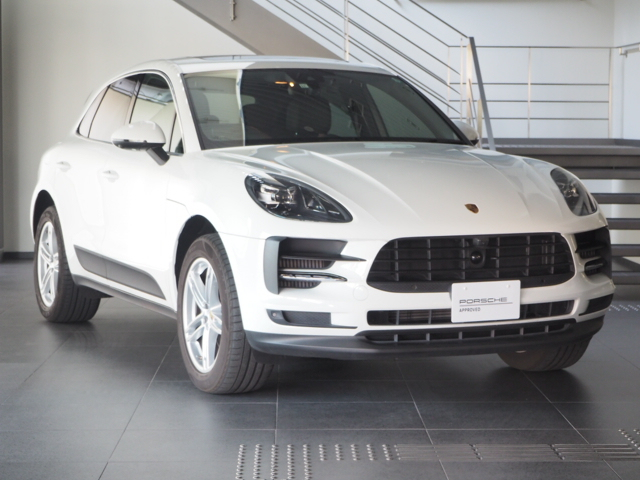 注目の認定中古車 ポルシェセンター中大阪 認定中古車センター Dr Ing H C F ポルシェ Ag