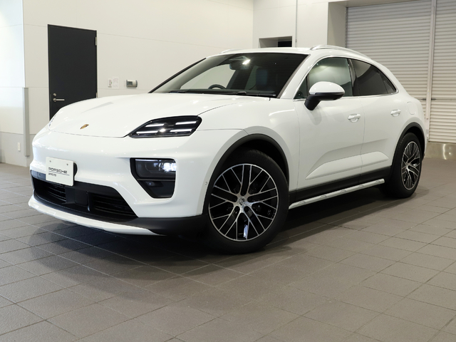 2025　Macan 4 Electric　RHD