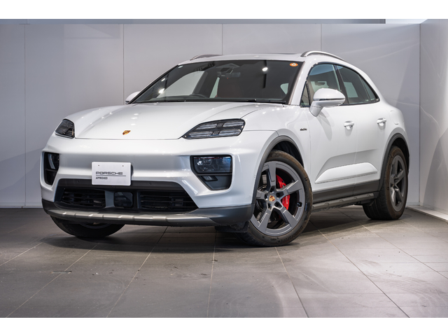 2025年式　マカン4Sエレクトリック　右ハンドル