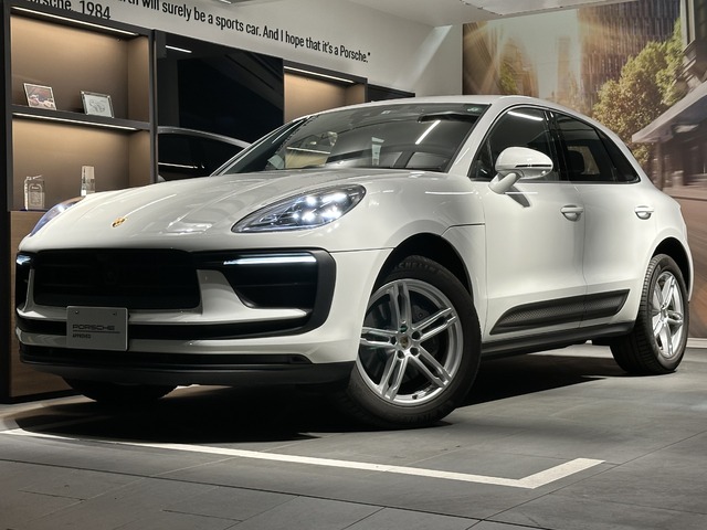 MY22 Macan RHD【S25-0219】