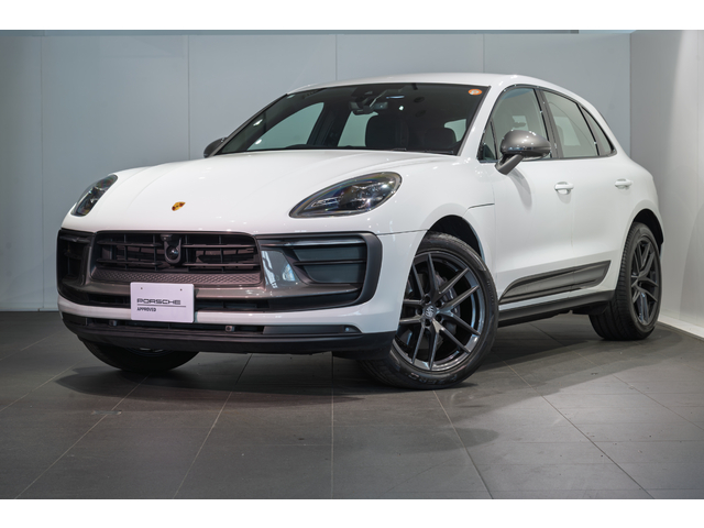 2023年式　マカンT　PDK　右ハンドル