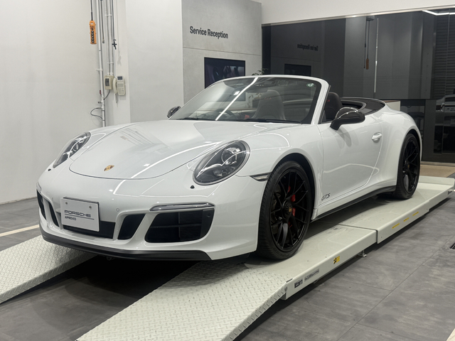 MY2018　911カレラGTSカブリオレ　RHD【R26-0301】