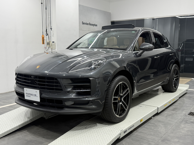 MY2021　マカンS　RHD【R26-0318】