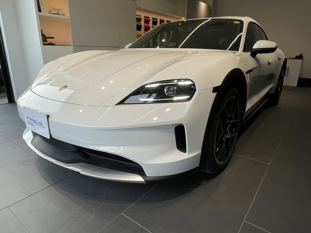 Taycan 4 Cross Turismo