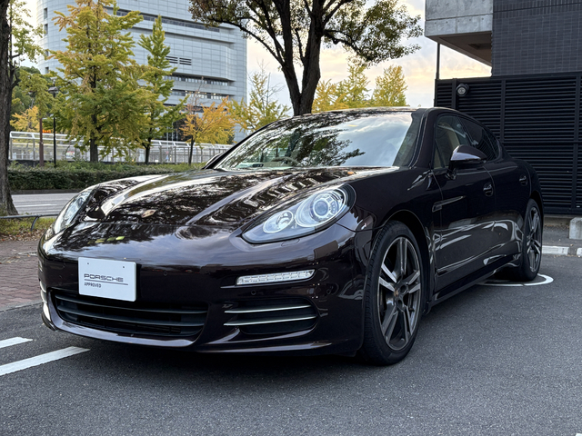 2014y Model Panamera4