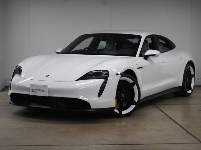2021 ポルシェ Taycan Turbo S