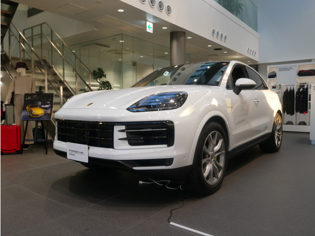 2025年式　Cayenne E-Hybrid Coupe