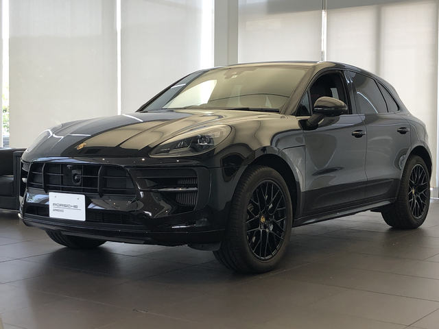 Macan GTS